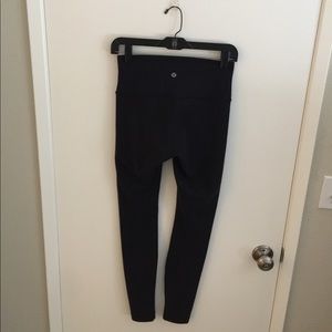 Lululemon Wunder Under, Black, Size 6, Like New